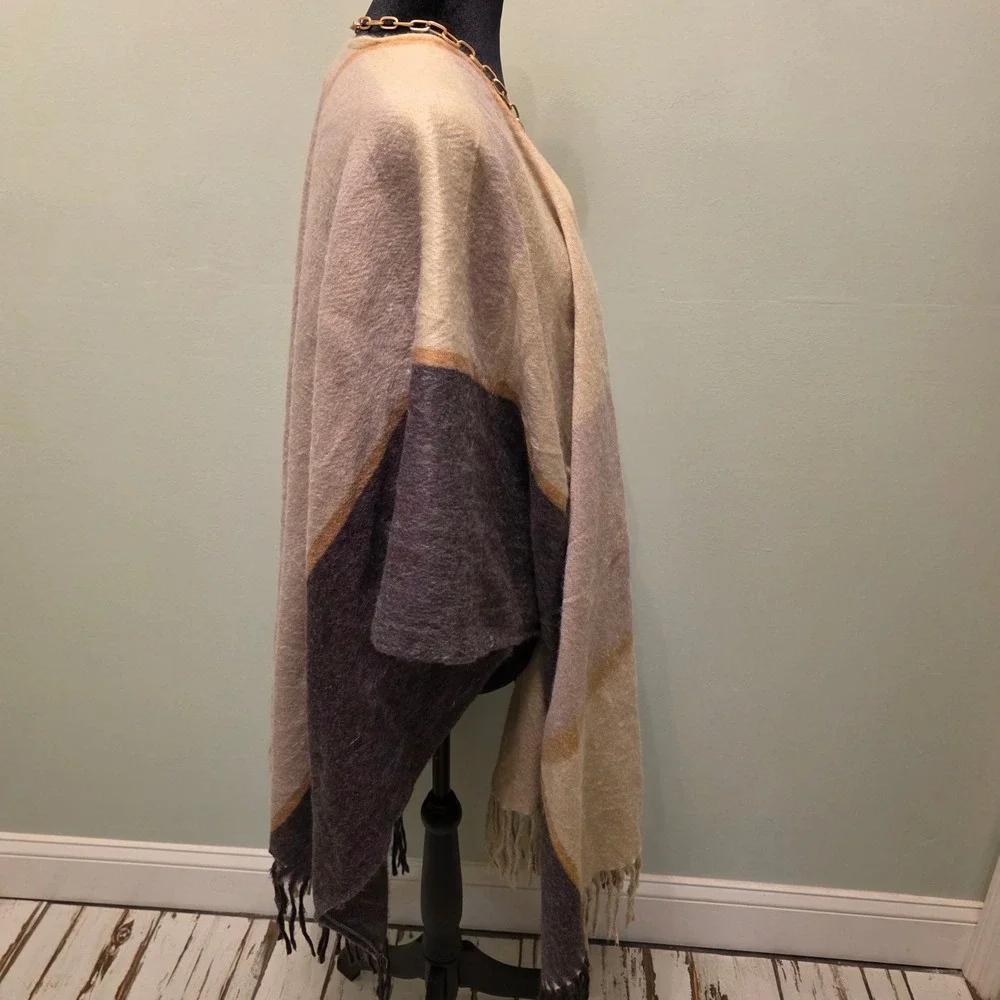 Woolrich colorblock wrap